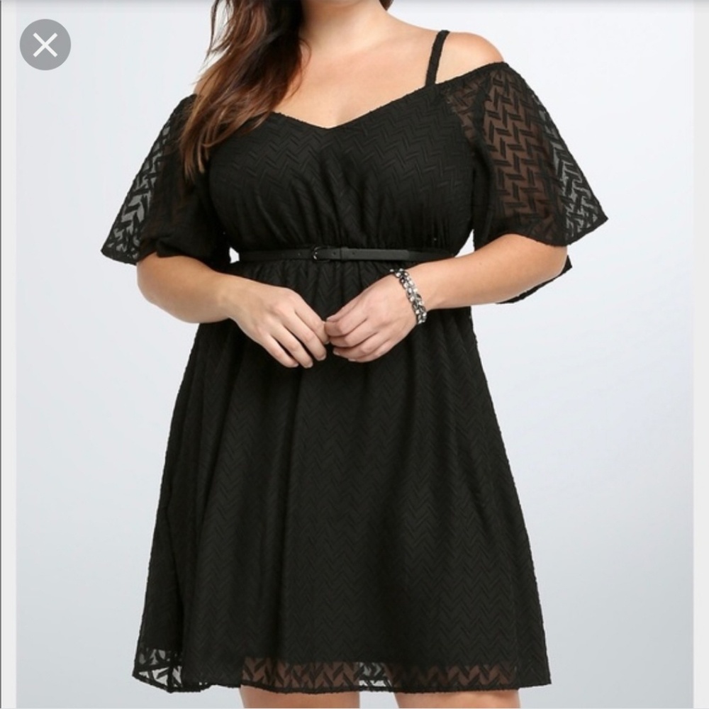 Torrid black cold shoulder Chevron dress